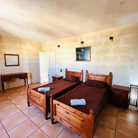 Ta' Guza Farmhouse * Xagħra