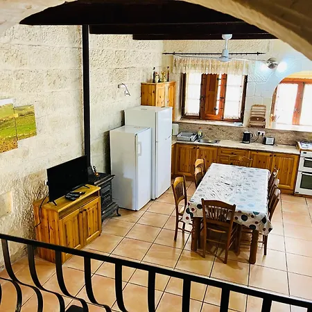 Ta' Guza Farmhouse Villa Xagħra